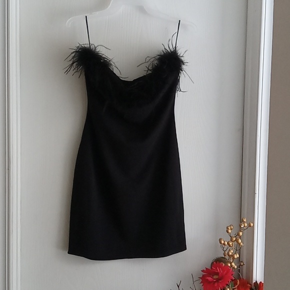 Lovely Day | Black Mini Strapless Faux Feather Party Dress - Picture 5 of 7